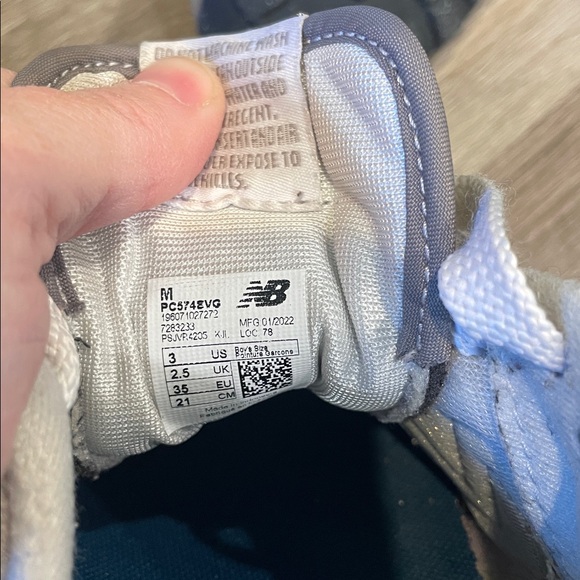 New Balance 574 Classic Shoe Bundle - Picture 10 of 10